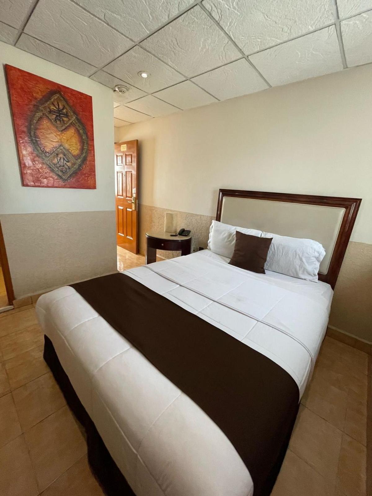 El Regio Hotel Monterrey Luaran gambar